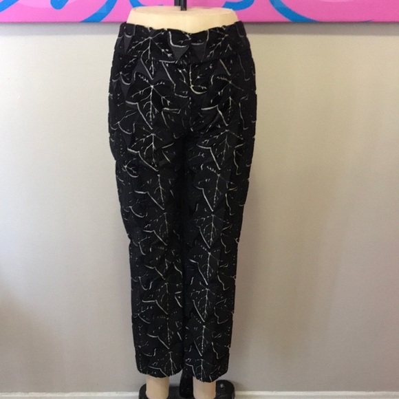 Alexander McQueen Black Cut Velvet Ankle Pants - Picture 2 of 8